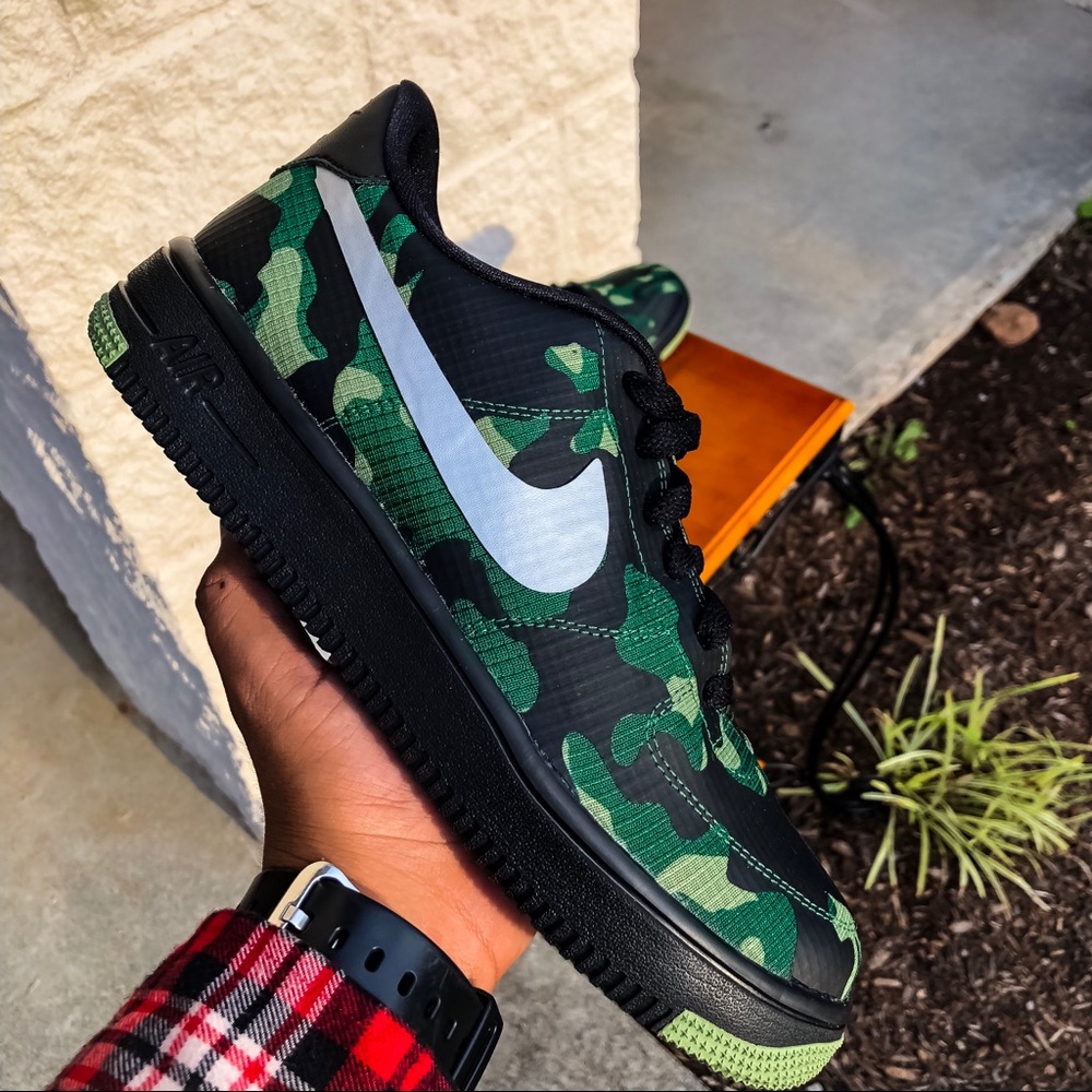 Nike Air Force 1 • sz 7Y = Women’s size 8.5